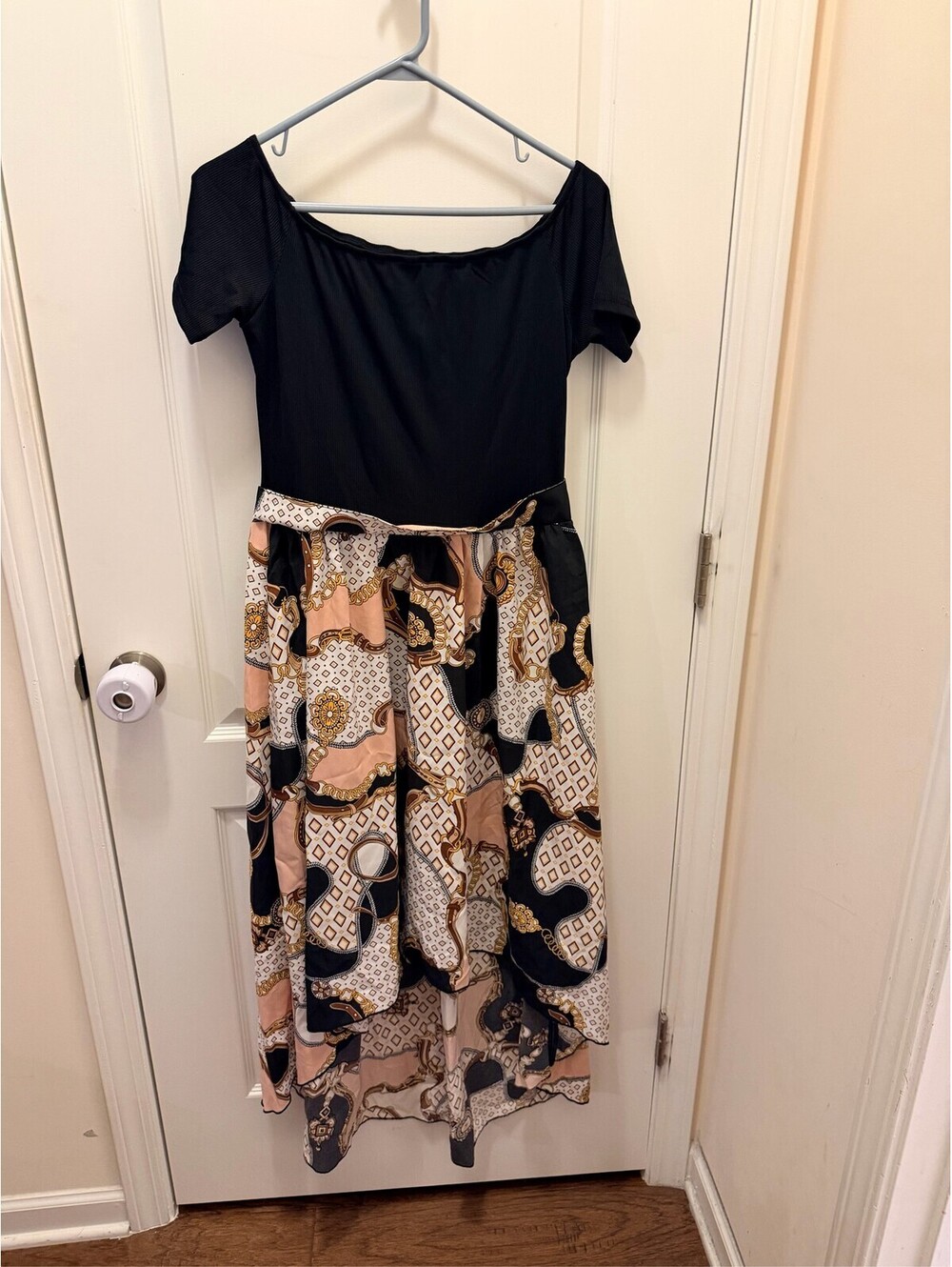 SHEIN Black High-Low Dress Gold Chain Scarf Print Short Sleeve Women's Sz L